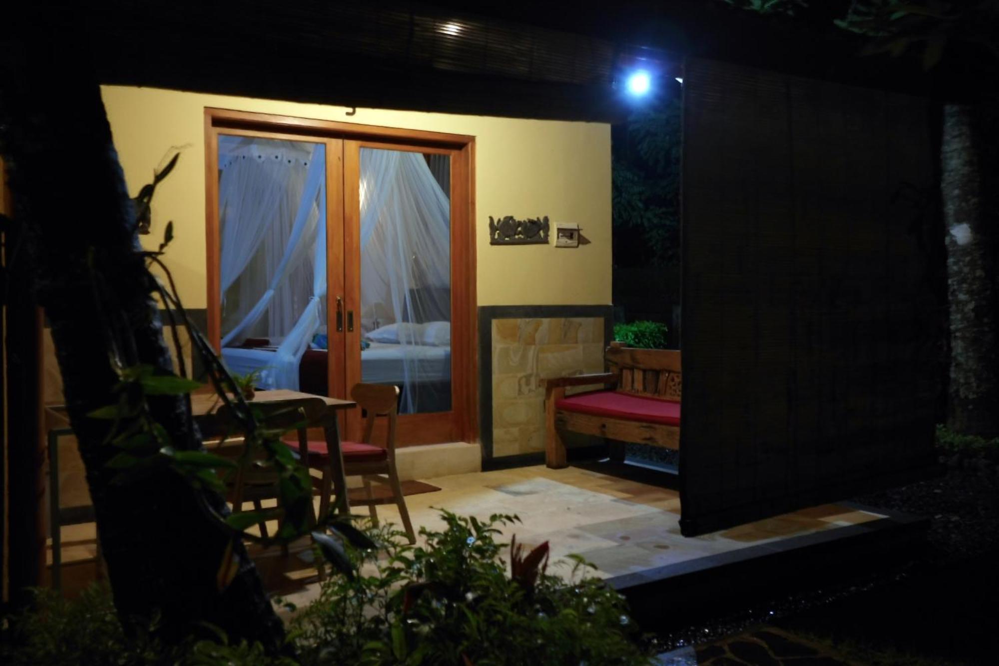 Alam Mimpi Bali Hotel Tejakula Bagian luar foto