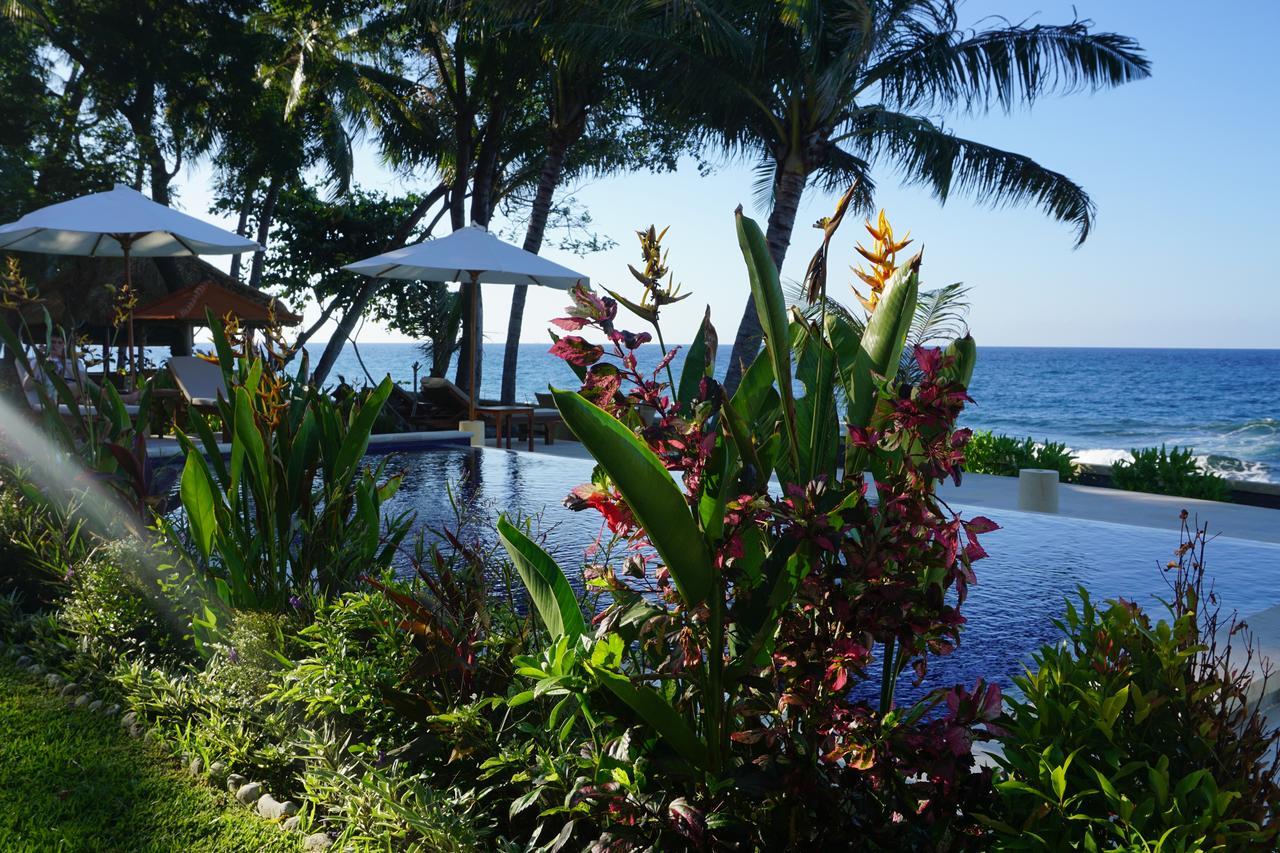 Alam Mimpi Bali Hotel Tejakula Bagian luar foto